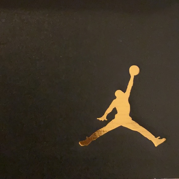 Air Jordan 1 Mid SE - Picture 3 of 4